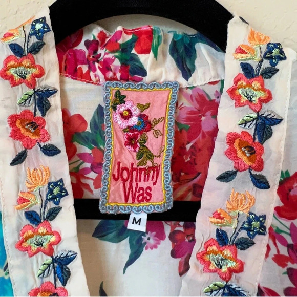 Johnny Was Floral V Neck Tunic Blouse - Picture 2 of 4